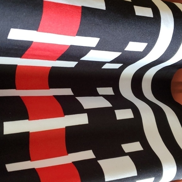 MSK black white and red graphic dress with chain accent. Size large - Picture 6 of 11